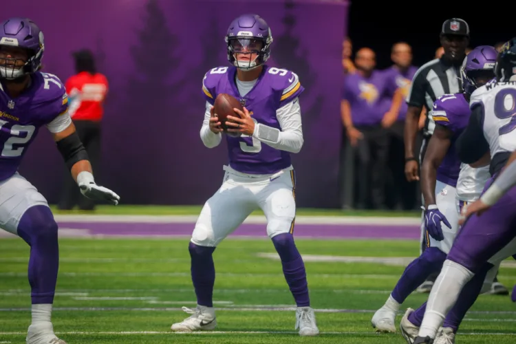 Giants acquire quarterback J.J. McCarthy from the Vikings for a 2027 fifth-round pick